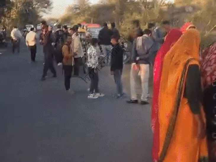 उदयपुर न्यूज़: बत्तीसी की रस्म से लौट रहे परिवार पर हमला, लूट की कोशिश