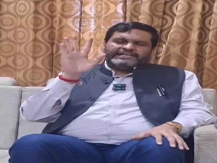 उदयपुर न्यूज़: डोटासरा की कुर्सी खतरे में, गौरव वल्लभ ने कहा- चीयर लीडर्स का पुरुष वर्जन