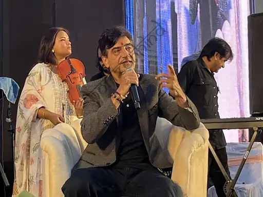 उदयपुर न्यूज़: जवानों की धुनों ने भावनाओं को झकझोर दिया, म्यूजिकल नाइट में हर आंख हुई नम