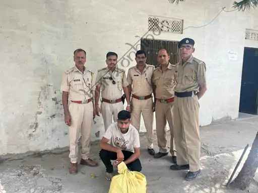 उदयपुर न्यूज़: गुरु बना तस्कर? : ड्राई डे पर शराब बेचता पकड़ा गया सरकारी शिक्षक, उठे बड़े सवाल