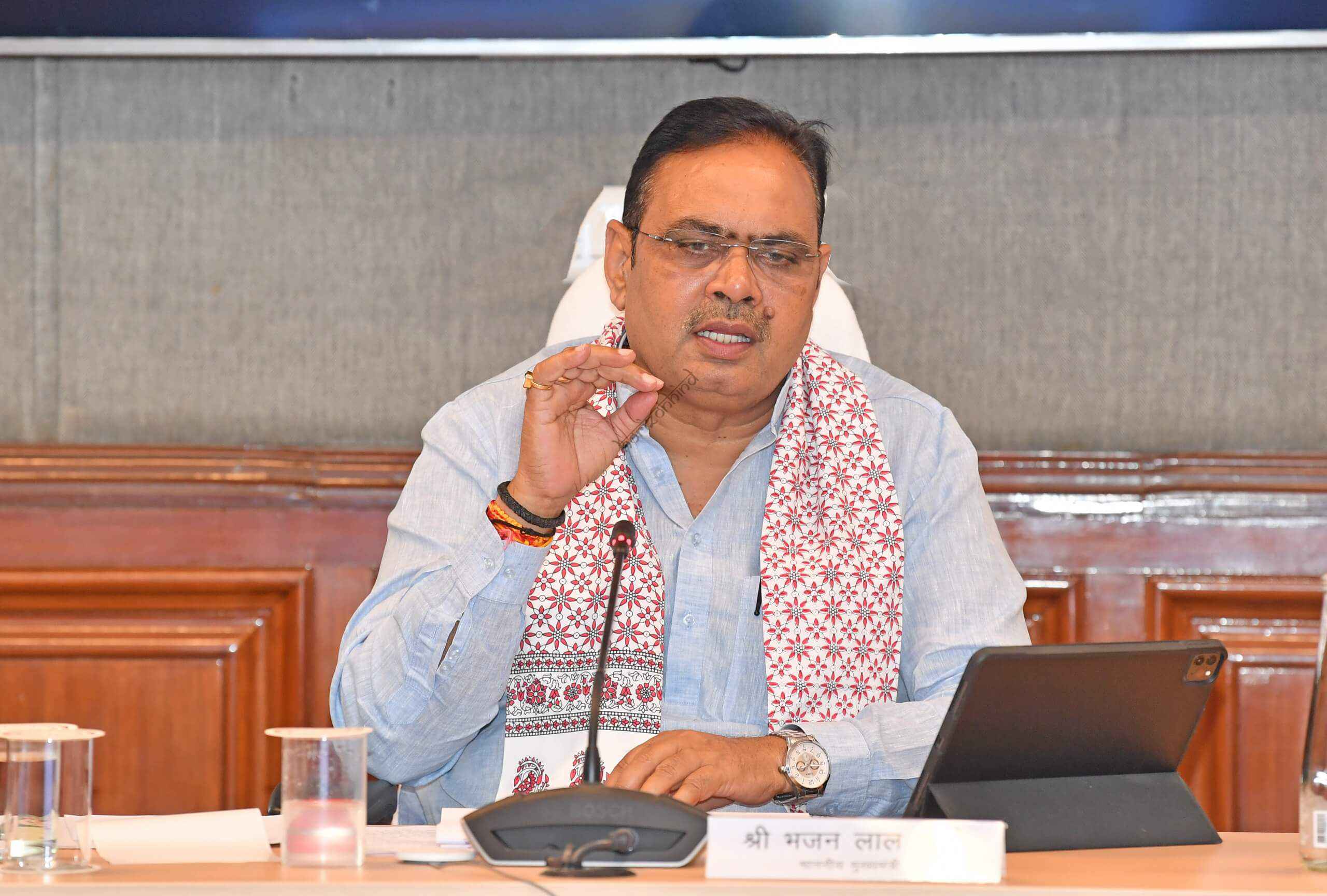 राजस्थान न्यूज़: राजस्थान में बड़ा राजनीतिक बदलाव संभव ! सीएम भजनलाल शर्मा ने कैबिनेटऔर मंत्री परिषद की बैठक बुलाई, मंत्रियों के सामूहिक इस्तीफे की अटकलें तेज