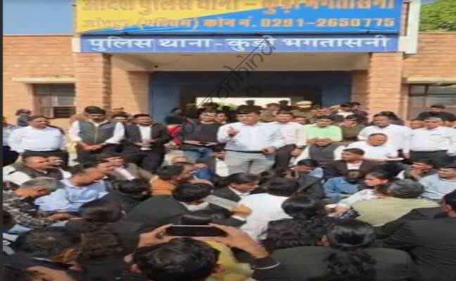 राजस्थान न्यूज़: जोधपुर वकील दुर्व्यवहार प्रकरण: SHO सस्पेंड, पुलिसकर्मी लाइन हाजिर, IPS अधिकारी करेंगे जांच — हाईकोर्ट ने पुलिस कमिश्नर को दी कड़ी फटकार