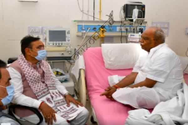 राजस्थान न्यूज़: मुख्यमंत्री भजनलाल शर्मा ने एसएमएस अस्पताल पहुंचकर राज्यपाल हरिभाऊ बागडे की कुशलक्षेम पूछी