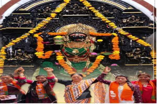 राजस्थान न्यूज़: नारी शक्ति वंदन कार्यक्रम में दिखी मिसाल: मंच पर सिर्फ महिलाएं, पूर्व मुख्यमंत्री राजे ने पुरुषों का जताया आभार