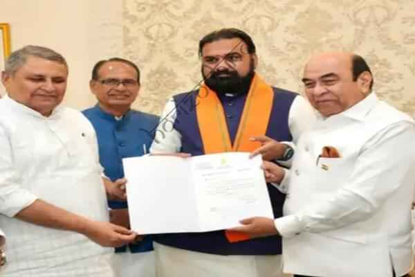 राष्ट्रीय न्यूज़: सम्राट चौधरी होंगे बिहार में पहले भाजपा मुख्यमंत्री, 15 अप्रैल को शपथ, राज्यपाल से मुलाकात,सरकार बनाने का दावा पेश