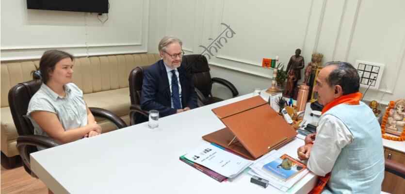 राजस्थान न्यूज़: भाजपा प्रदेशाध्यक्ष मदन राठौड़ से डेनमार्क के राजदूत एबिल्डगार्ड क्रिस्टेंसन की शिष्टाचार भेंट, विभिन्न मुद्दों पर हुई चर्चा