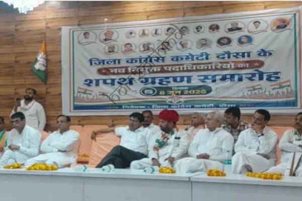 राजस्थान न्यूज़: दौसा में कांग्रेस नेताओं ने गहलोत के बयान से बनाई दूरी, मुरारीलाल मीणा बोले- 10 करोड़ में विधायक बिकते तो यहां नहीं होता