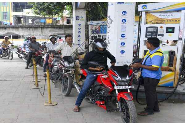 राजस्थान न्यूज़: राजस्थान में Nayara Energy ने पेट्रोल-डीजल के दाम घटाए, 900 पंपों पर नई दरें लागू