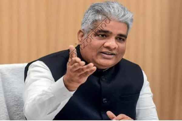 राष्ट्रीय न्यूज़: केंद्रीय मंत्री भूपेंद्र यादव के निजी स्टाफ में बड़ा फेरबदल, चार अधिकारियों को हटाए जाने पर सियासी चर्चा तेज