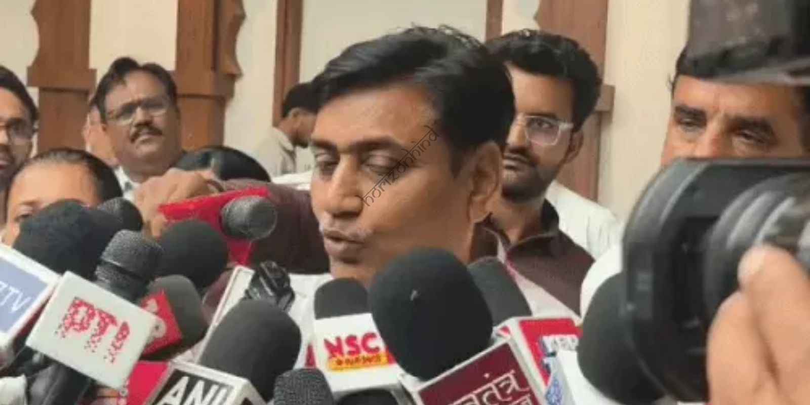 राजस्थान न्यूज़: डोटासरा का सरकार पर तीखा हमला: तबादला उद्योग में चल रहा भ्रष्टाचार का खुला नाच, शिक्षा मंत्री के नजदीकी कर रहे वसूली