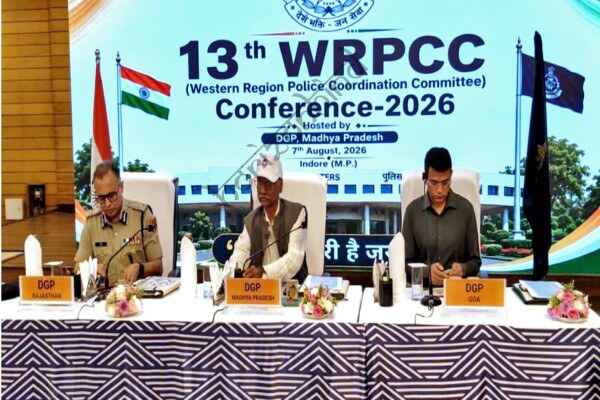 राष्ट्रीय न्यूज़: पश्चिमी क्षेत्रीय पुलिस समन्वय समिति की बैठक: अंतरराज्यीय अपराध, साइबर क्राइम, गुमशुदा बच्चों की खोज, नारकोटिक्स कंट्रोल और तकनीक आधारित पुलिसिंग पर किया मंथन, DGP राजीव कुमार शर्मा हुए शामिल