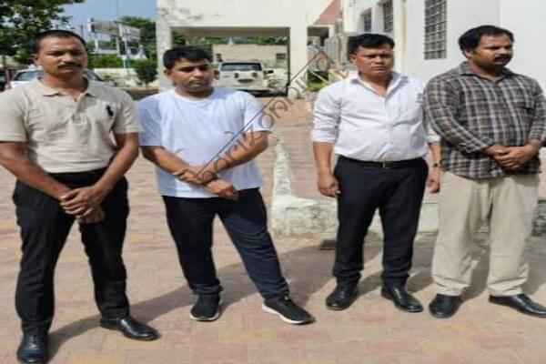 राजस्थान न्यूज़: सीकर में अयोध्या साइबर पुलिस के सब इंस्पेक्टर और तीन कॉन्स्टेबल को कथित तौर पर 2.80 लाख की रिश्वत लेते पकड़ा