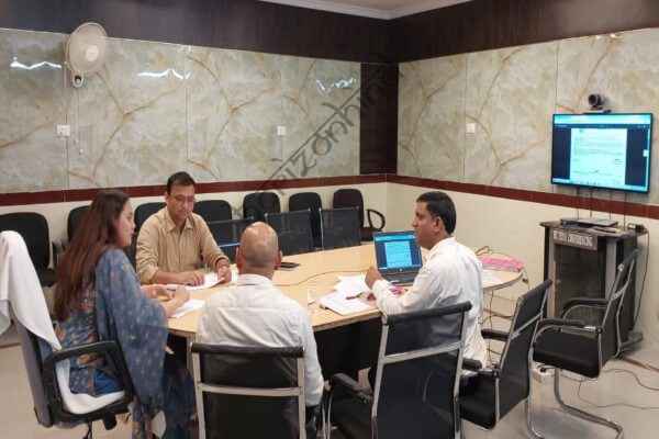 राजस्थान न्यूज़: नगर निकाय चुनाव-2026 की तैयारियां तेज, टोंक में मतदान कार्मिकों का प्रथम रेंडमाइजेशन, टीना डाबी ने दिए पारदर्शिता के निर्देश