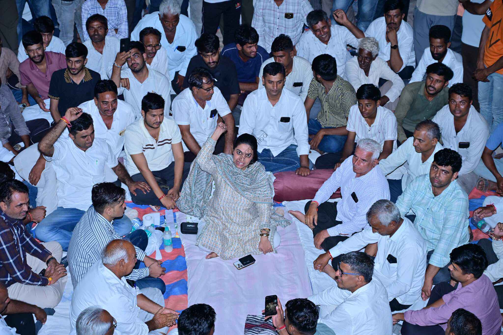 राजस्थान न्यूज़: मथानिया चुनाव विवाद पर डोटासरा ने उठाए सवाल, बोले- नामांकन समय के बाद भाजपा विधायक RO कक्ष में कैसे रहे, दिव्या मदेरणा ने भी मांगा जवाब